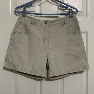 Woolrich super cute mom shorts!!